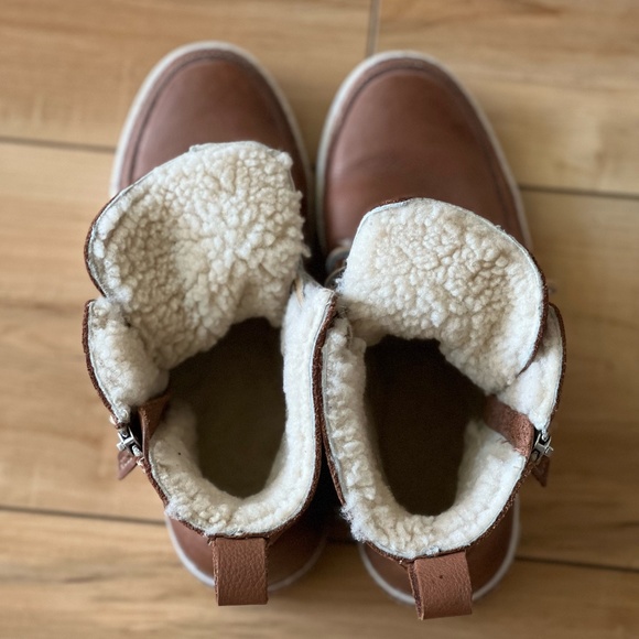 BLACKSTONE CW96 Shearling Lined Sneaker Boot - Picture 6 of 8